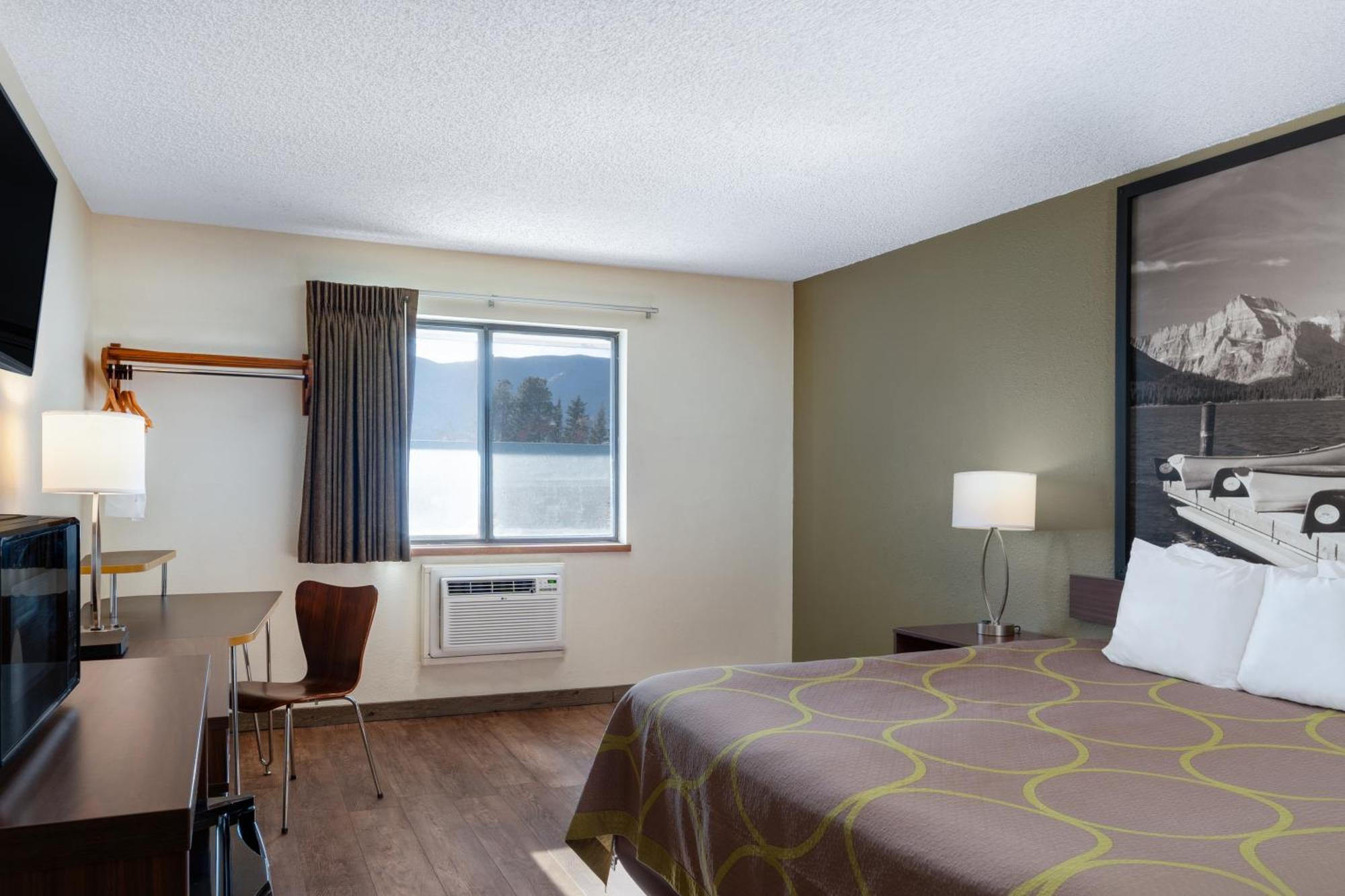 Super 8 By Wyndham Livingston Yellowstone Exterior photo